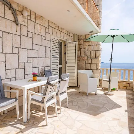 Begovica - Two Bedroom With Terrace And Sea View Apartmán