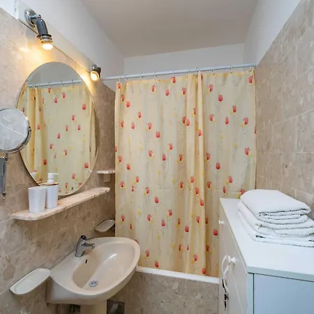 Begovica - Two Bedroom With Terrace And Sea View Apartamento *